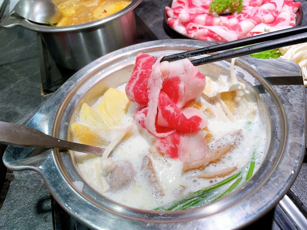 [美食] 龍府小鍋 放感情 內湖重慶酸辣鍋天花板 愛吃辣