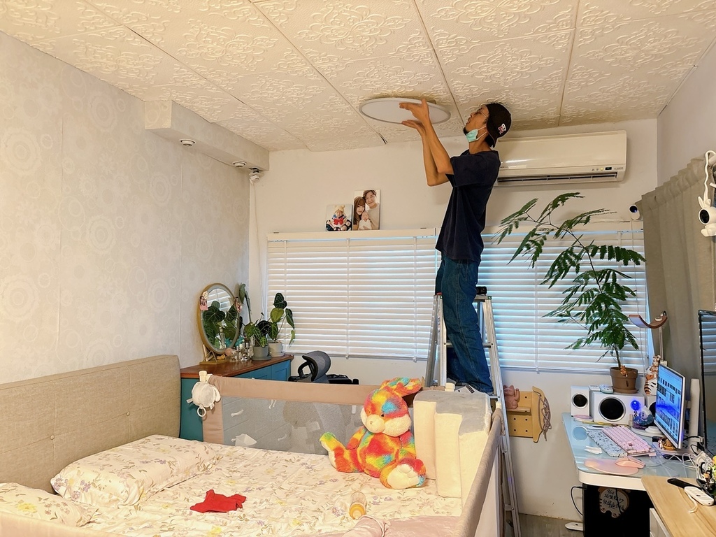 [開箱] Philips 飛利浦 眼科醫生推薦Eyeca