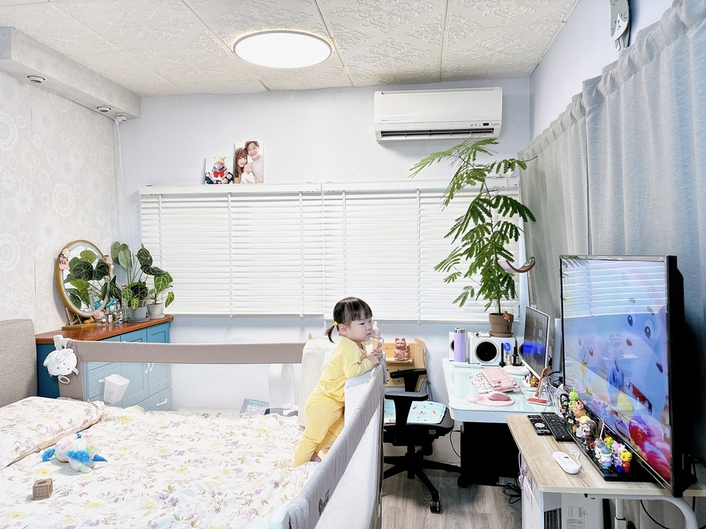 [開箱] Philips 飛利浦 眼科醫生推薦Eyeca