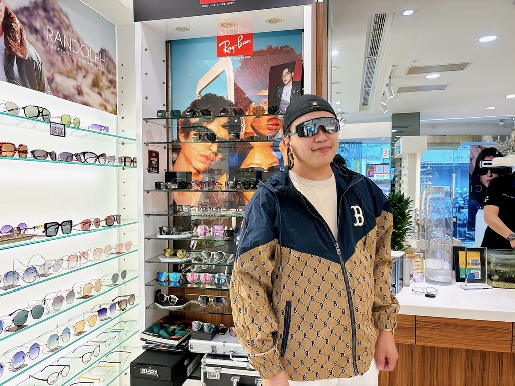 [生活] 新時代眼鏡風格店 720 Armour X A