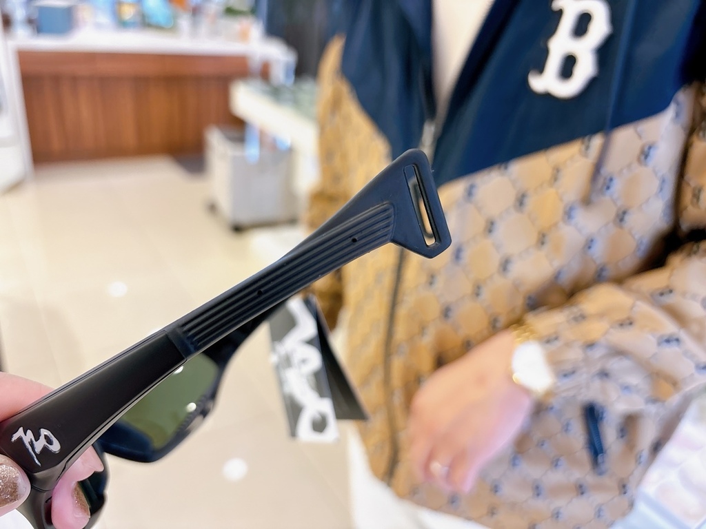 [生活] 新時代眼鏡風格店 720 Armour X A