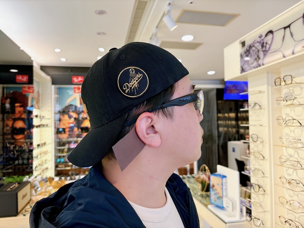 [生活] 新時代眼鏡風格店 720 Armour X A