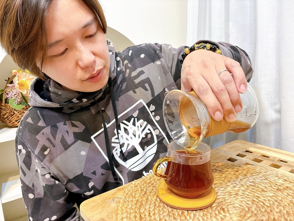 [開箱] 宜龍EILONG 日初咖啡禮盒 醇萃手沖壺組 