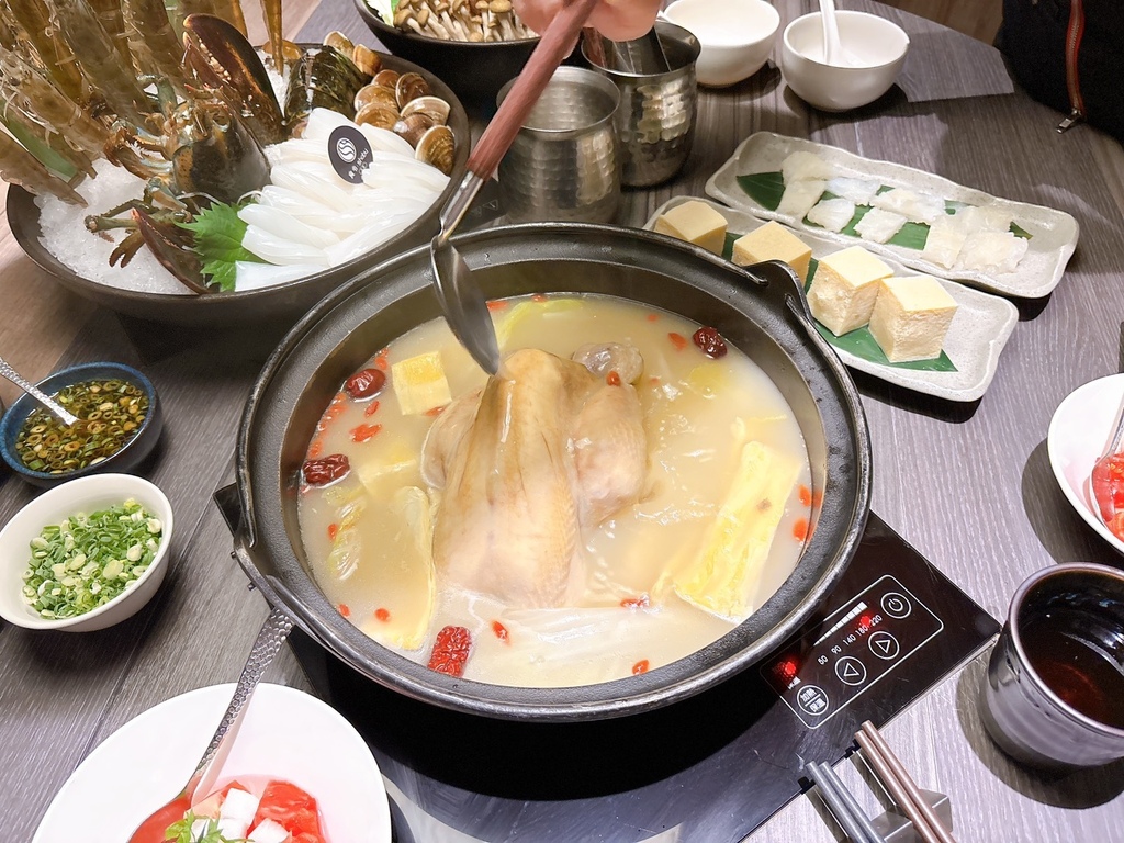 [美食] 食令shabu 大直 黃金花膠雞鍋霸氣登場 整
