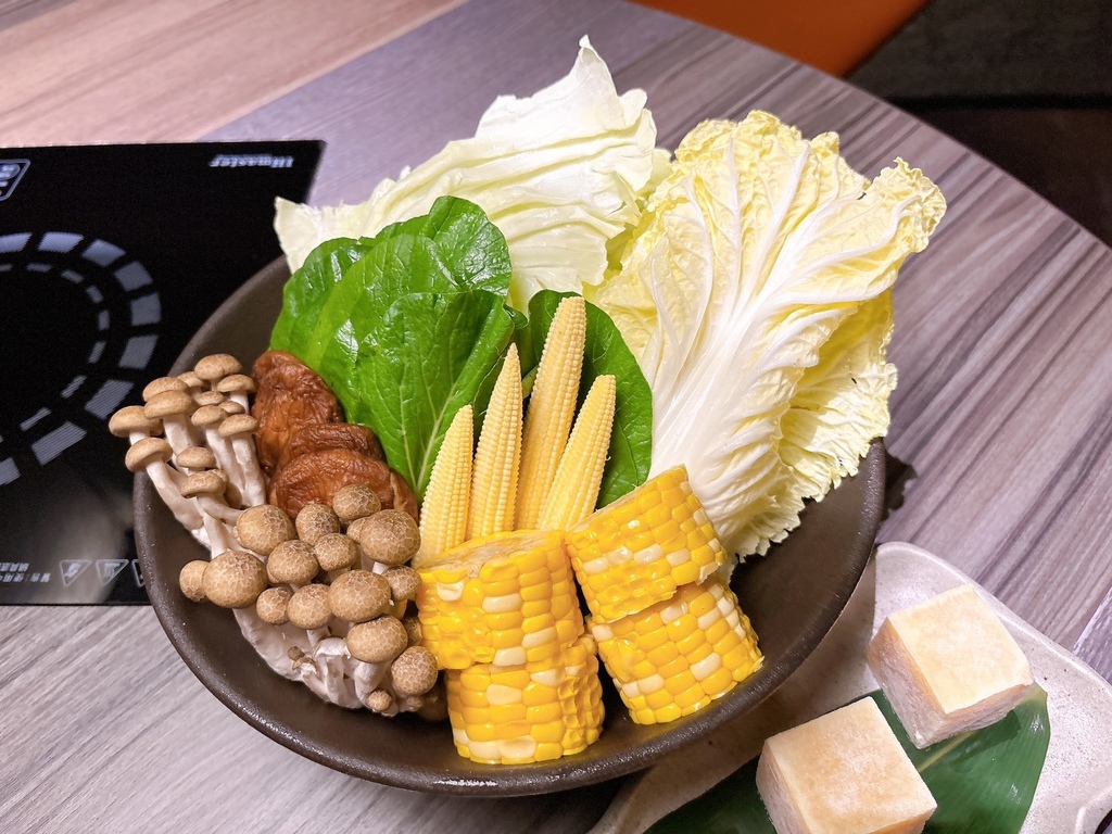 [美食] 食令shabu 大直 黃金花膠雞鍋霸氣登場 整