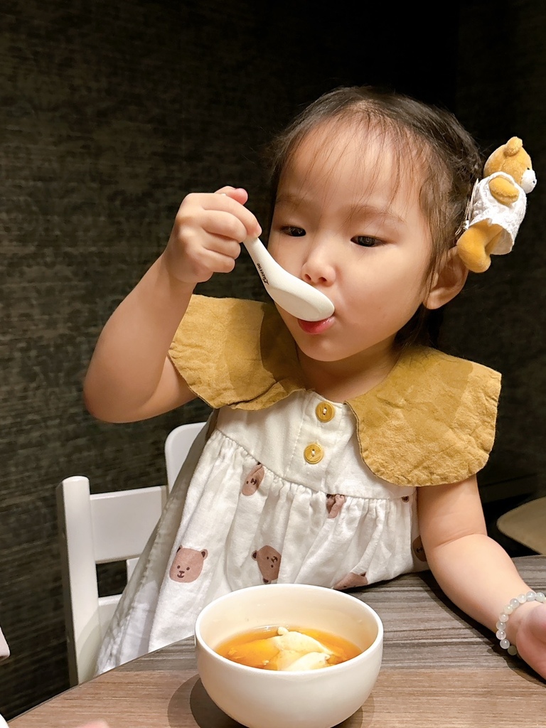 [美食] 食令shabu 大直 黃金花膠雞鍋霸氣登場 整