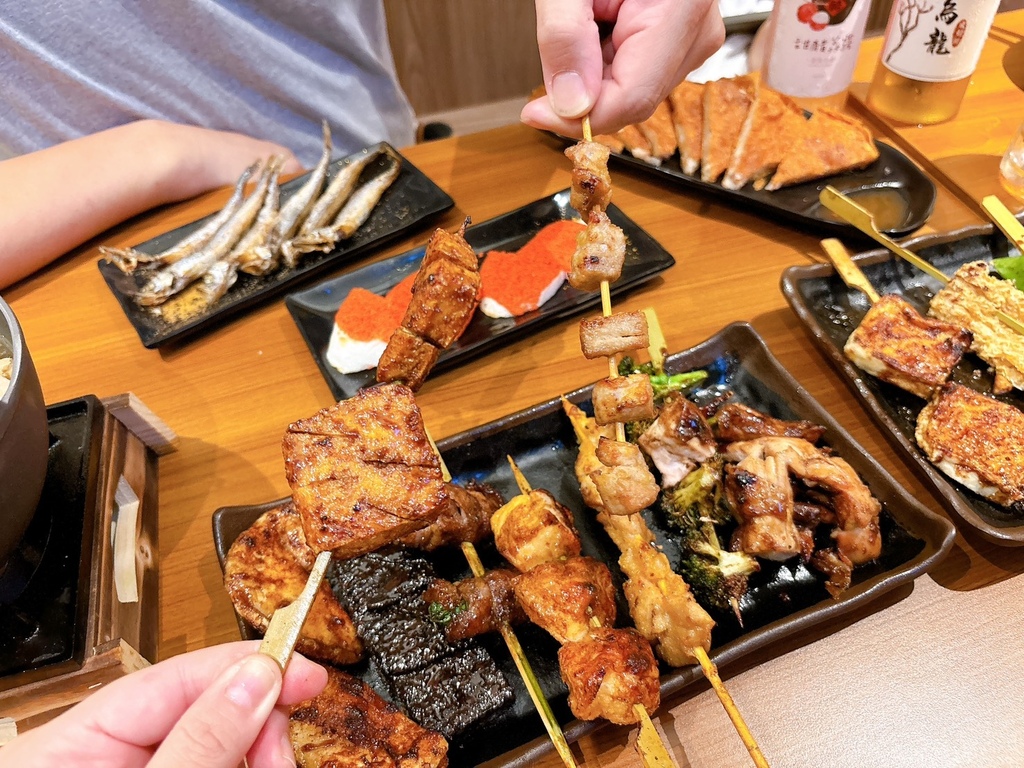 [美食] 柒息地串燒居酒屋 在中和開旗艦店啦 香氣濃到隔