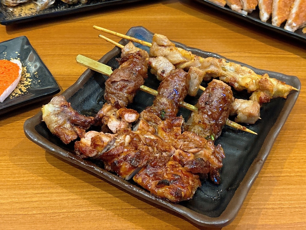 [美食] 柒息地串燒居酒屋 在中和開旗艦店啦 香氣濃到隔
