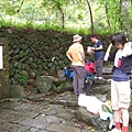 2008.10.25  草嶺古道的雨水 003.jpg