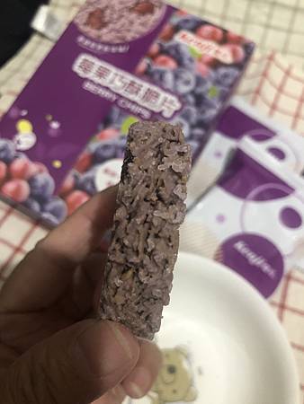 午茶及解饞必備點心【健司-莓果巧酥脆片】體驗分享 午茶及解饞必備點心【健司-莓果巧酥脆片】體驗分享