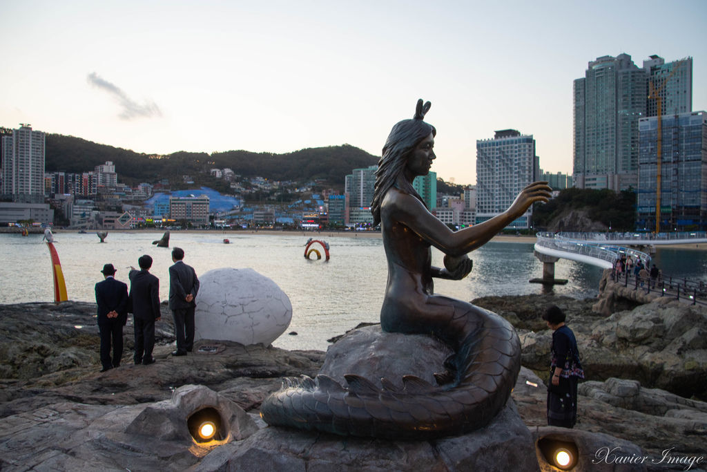 韓國釜山_松島雲彩散步路_龜島人魚