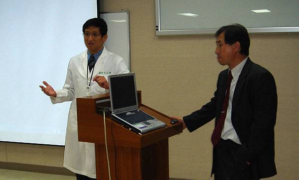 2005 Dr. Park and 朱志純教授