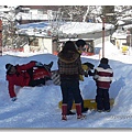 用雪盆滑雪~翻倒ㄉ華霸.jpg