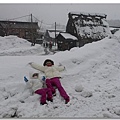 合掌村~一定要躺在雪上的啦2.jpg