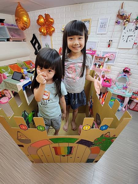移動城堡-兒童的紙箱城堡-兒童紙藝品-兒童玩具推薦-21