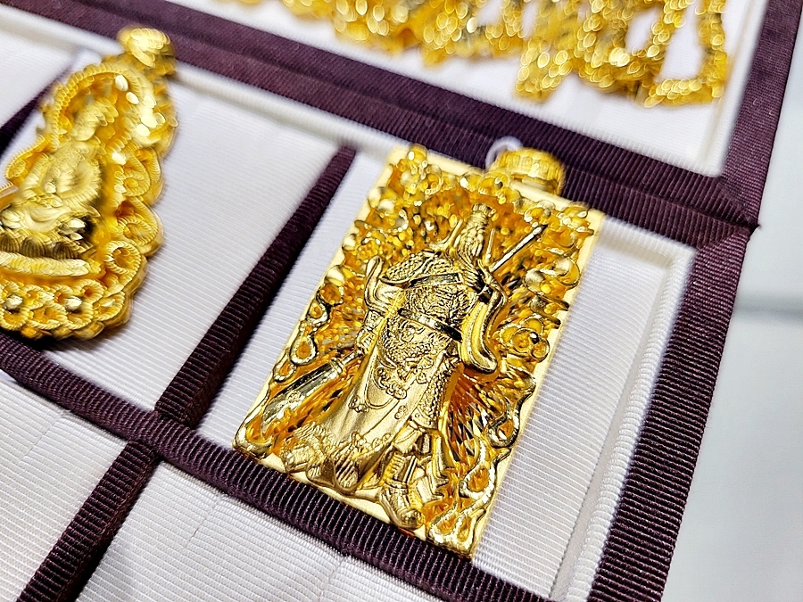 金石山金飾鑽石專賣店.金石山銀樓.金石山銀樓 JSS Jewelry ｜JCODE真愛｜金飾鑽石專賣店｜台積電特約商店｜國民旅遊卡特約商店 - 黃金 鑽戒 輕珠寶 婚戒 銀樓推薦 GIA鑽石 GRS珠寶 鑑定 高價回收黃金 結婚金飾 戒指 項鍊 翡翠 訂製金飾珠寶 推薦 優質 好評