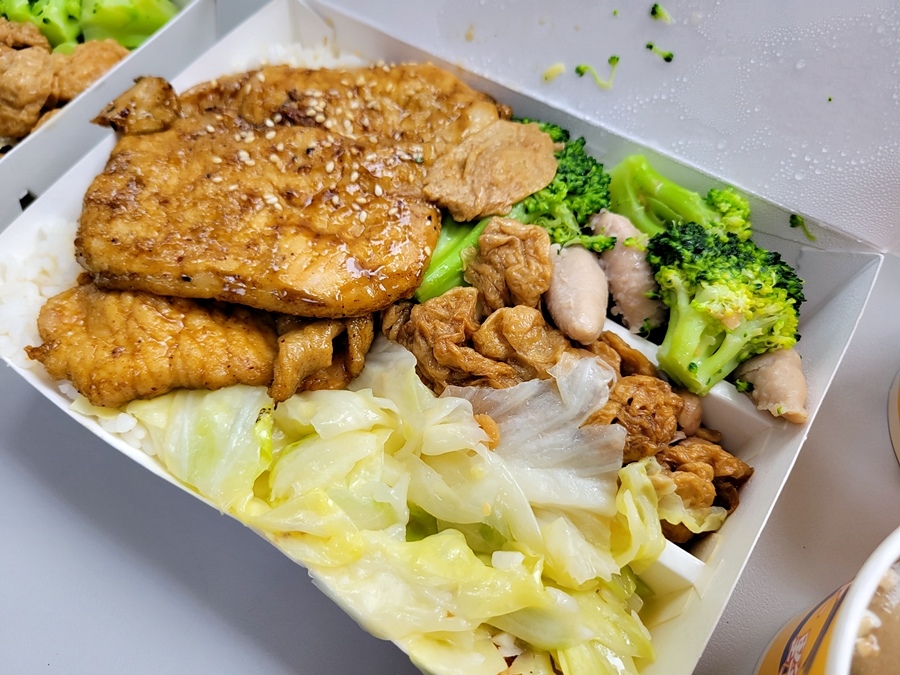 #台中美食#上野烤肉饭#上野#烤肉饭推荐#便当推荐#台中便当推荐#台中美食推荐#美食推荐#烤鸡腿#台中烤肉推荐#台中烧烤推荐#烧烤推荐#美食#台中排队美食