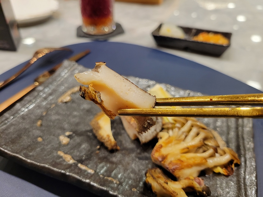 【美食】台灣連續兩年最難訂位的無菜單鐵板燒冠軍名店，Goog