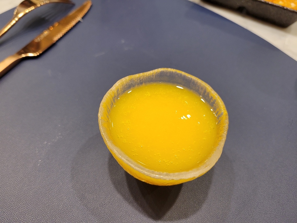 【美食】台灣連續兩年最難訂位的無菜單鐵板燒冠軍名店，Goog