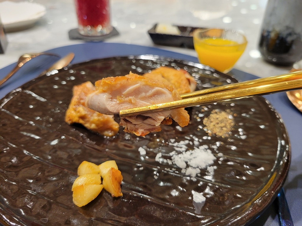 【美食】台灣連續兩年最難訂位的無菜單鐵板燒冠軍名店，Goog