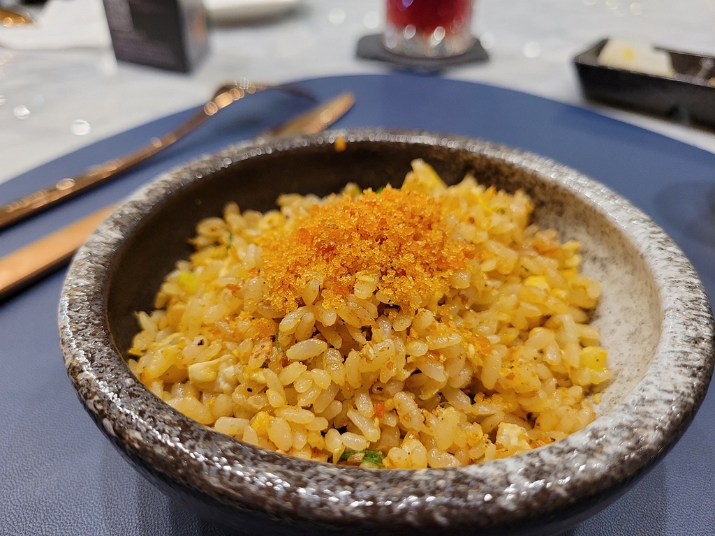 【美食】台灣連續兩年最難訂位的無菜單鐵板燒冠軍名店，Goog