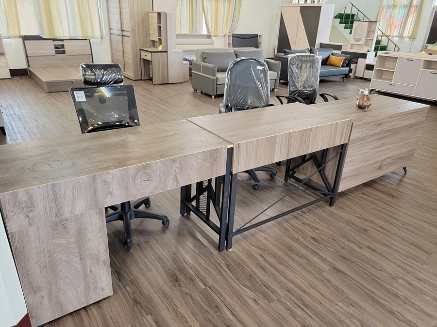 【家具】想找一間有超大展示空間的家具店嗎?  就在《少少家具