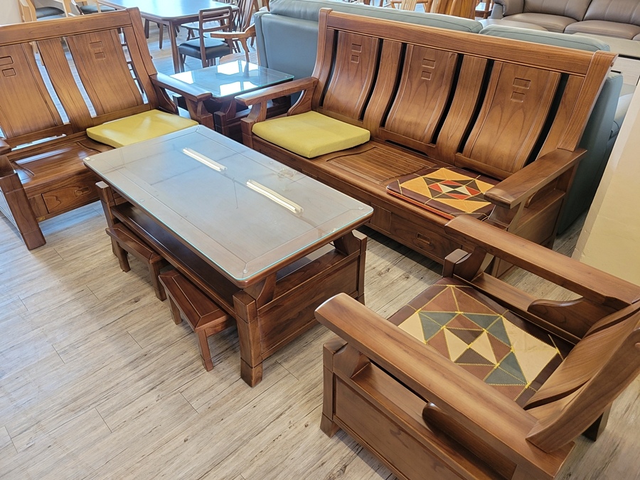 【家具】想找一間有超大展示空間的家具店嗎?  就在《少少家具