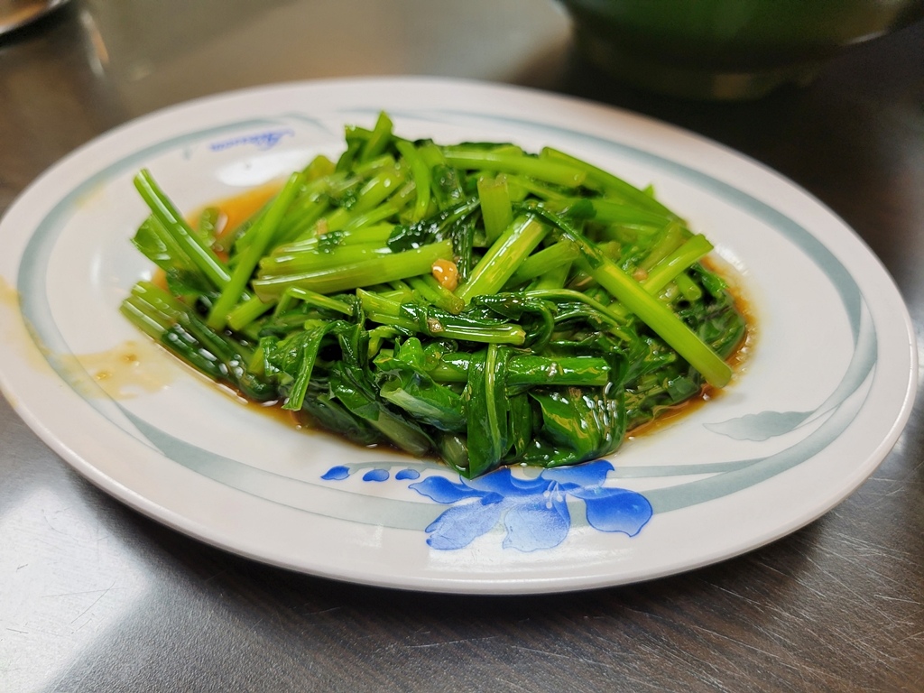 【美食】大甲鎮瀾宮周邊人氣美食推薦：特食豐原排骨酥麵，每一口