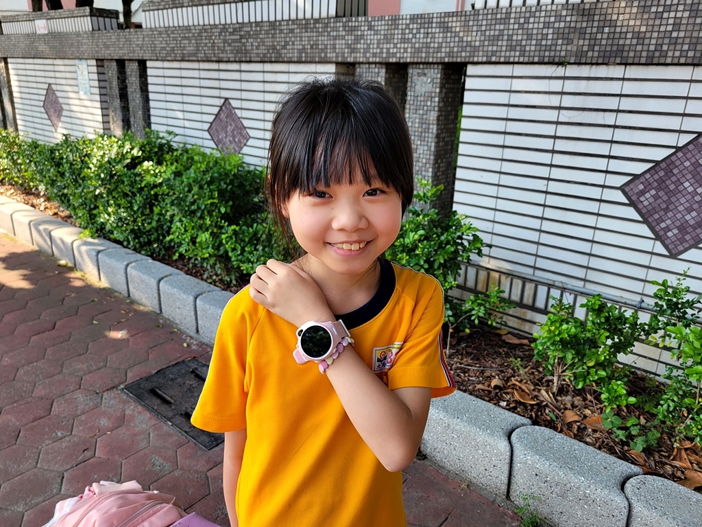 【育兒必備】不給孩子手機，但又想即時聯繫？我們選了myFir