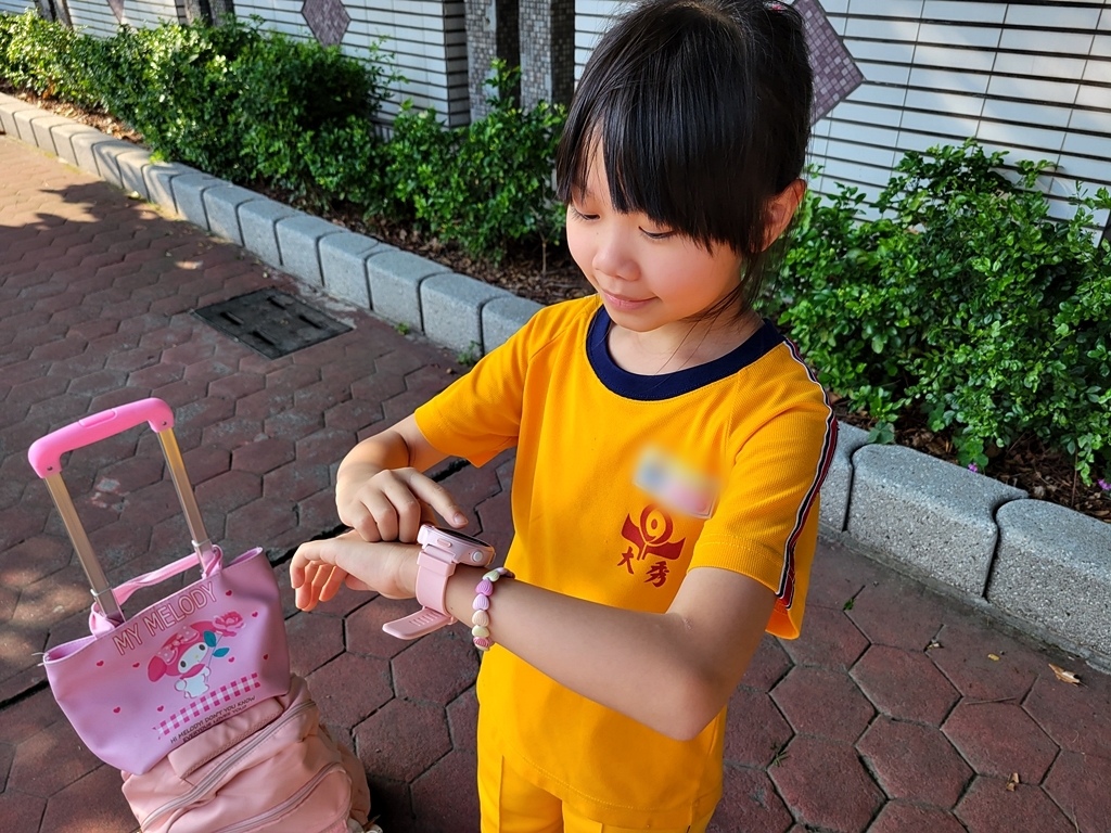 【育兒必備】不給孩子手機，但又想即時聯繫？我們選了myFir