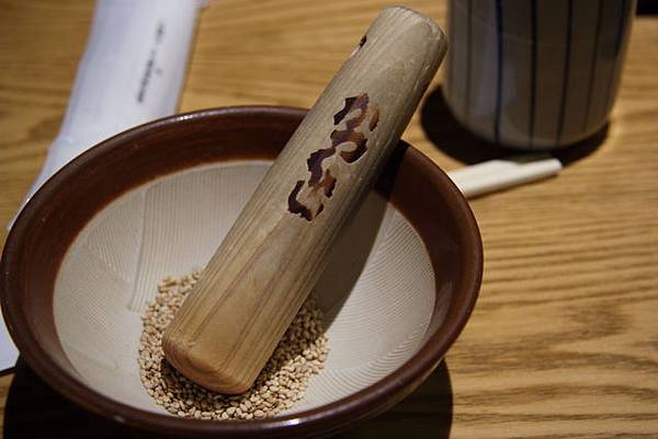 名代 かつくら -- 芝麻磨砵