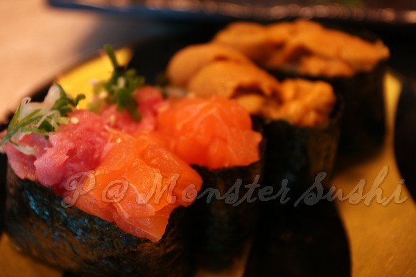 Monster Sushi -- 鮭魚鮪腹軍艦卷 
