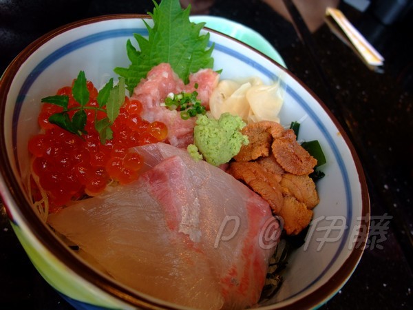 伊藤 -- 四色丼：鰤魚、鮭魚子、海膽、蔥鮪 (2)