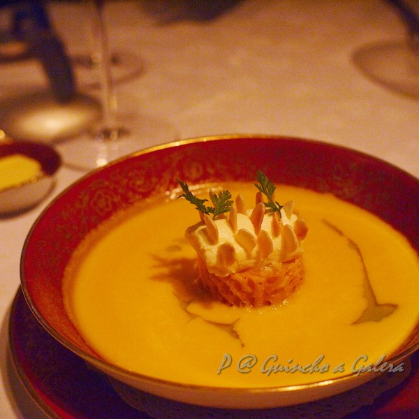 Guincho a Galera - 蟹肉南瓜湯配自家製起司 (Pumpkin Soup with Crab Meat and Home-made Cheese)