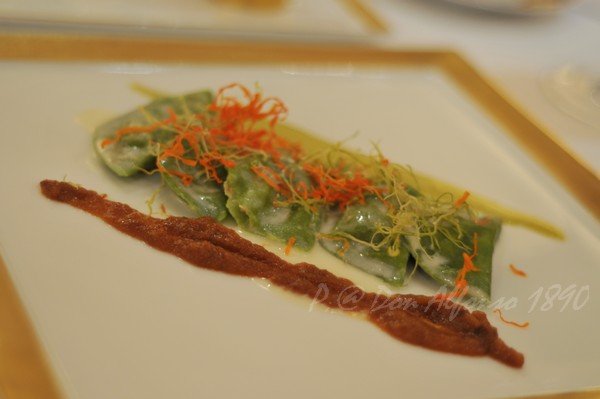Don Alfonso -- 黑豚肉義式餛飩伴開心果醬汁