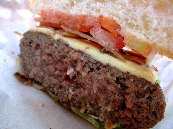 Pro Burger -- 360g漢堡(切半)