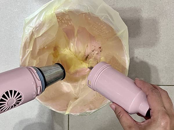 IMG_3546.JPG 超好用隨身吸塵器【SANSUI山水】輕淨吸迷你無線吸塵器+專用塵螨機 可無線手持 輕巧方便 居家車用清潔一機多用