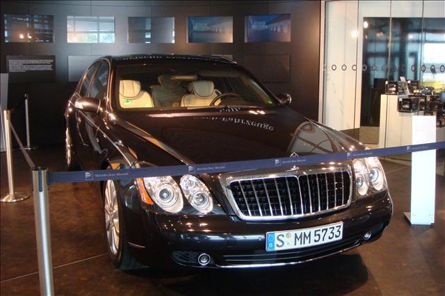 mercedes-benz museum.