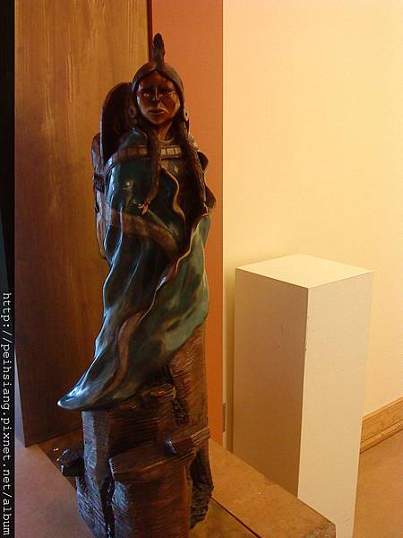 Statue made by wood