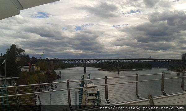 Tilikum Crossing