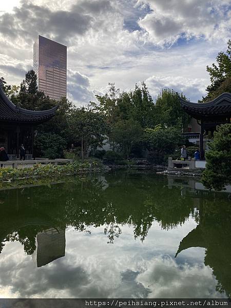 Lan Su Chinese Garden-Mirror Image