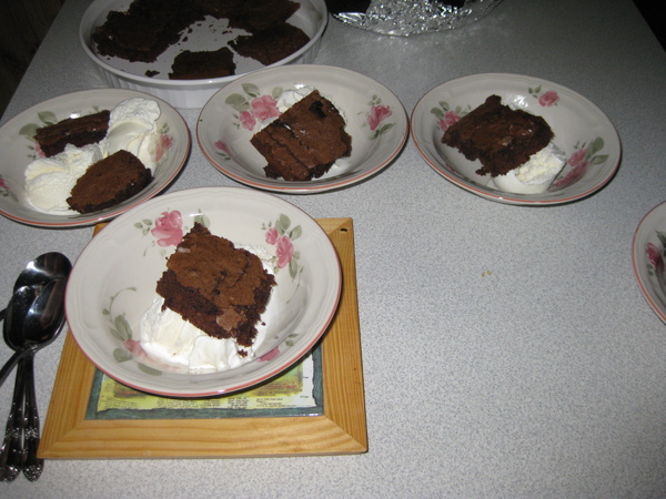 ICE CREAM AND BROWNIES