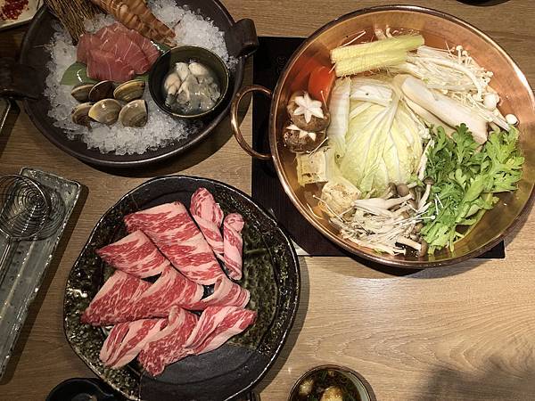 台北中正區 魚君さかなくん海鮮公有市場｜刺身鍋物丼飯