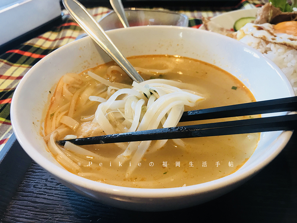 福岡的吉塚站的錢湯改造的柬埔寨餐廳