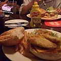 Evans burger 16.jpg