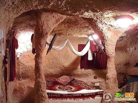 洞穴生活 法國中央大區安德爾-盧瓦爾省的希農小鎮23.jpg