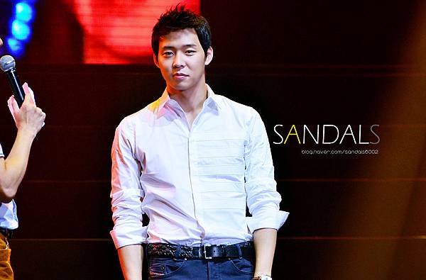 120908 深圳FM@sandals (6)