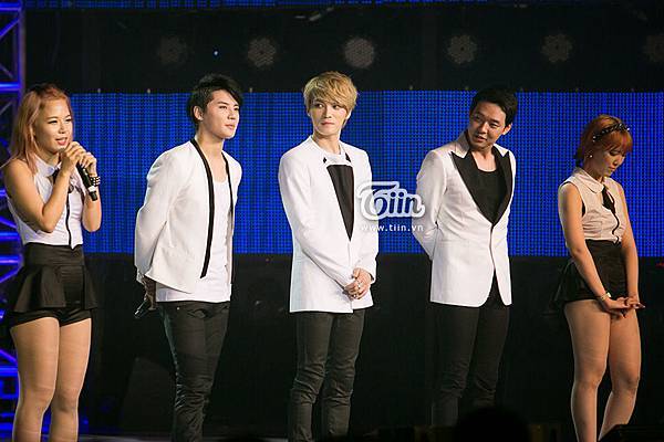 131024 JYJ越南亞運演唱會@tiin (2).jpg