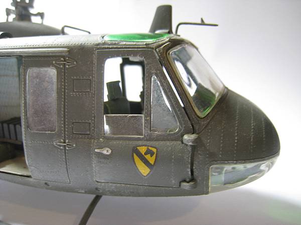 UH-1-2.JPG