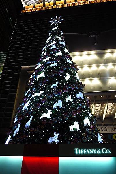 Tiffany tree @Taipei 101